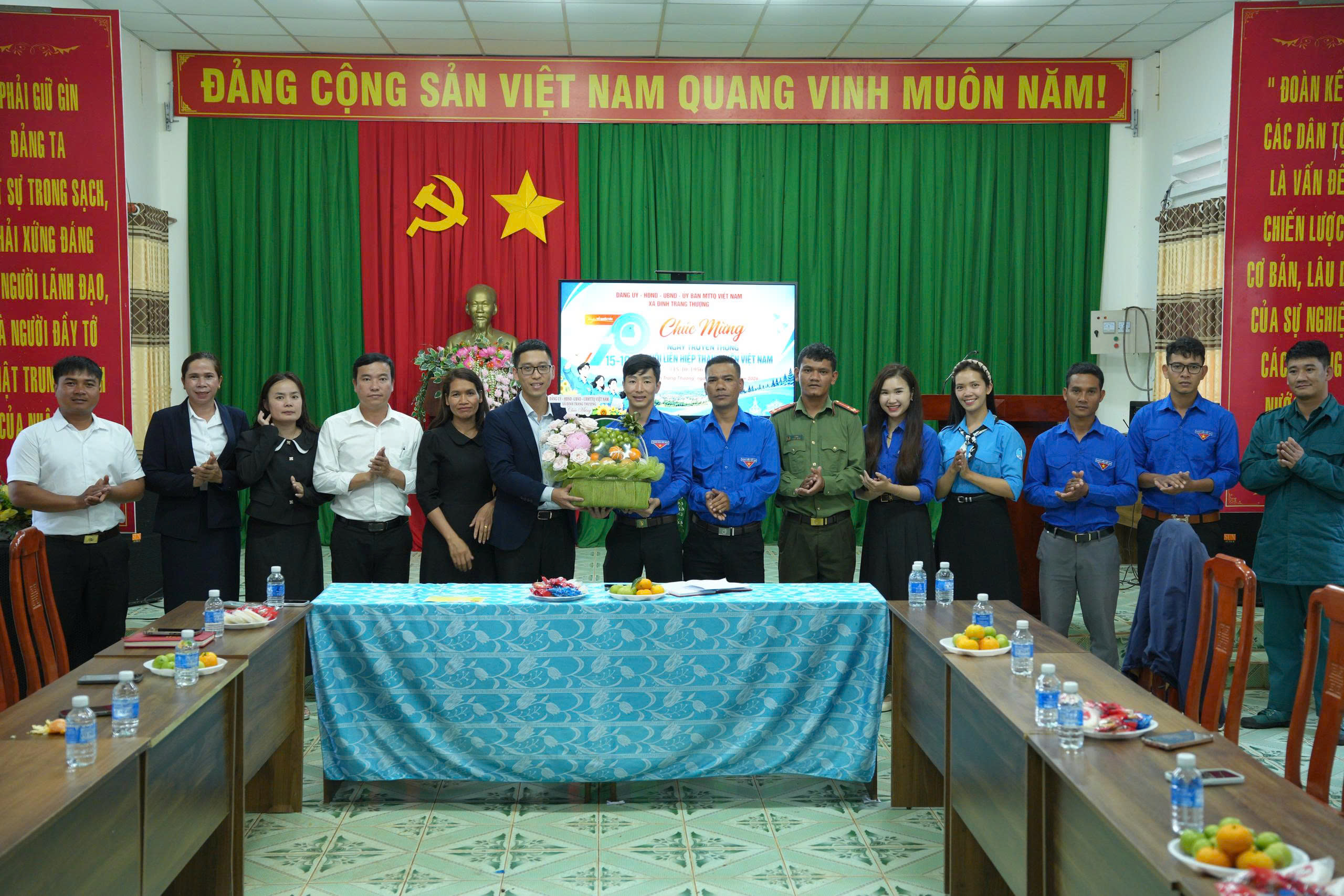 Đồng chí Vũ Thành Công thăm, chúc mừng kỷ niệm 70 năm Ngày truyền thống Hội Liên hiệp Thanh niên Việt Nam